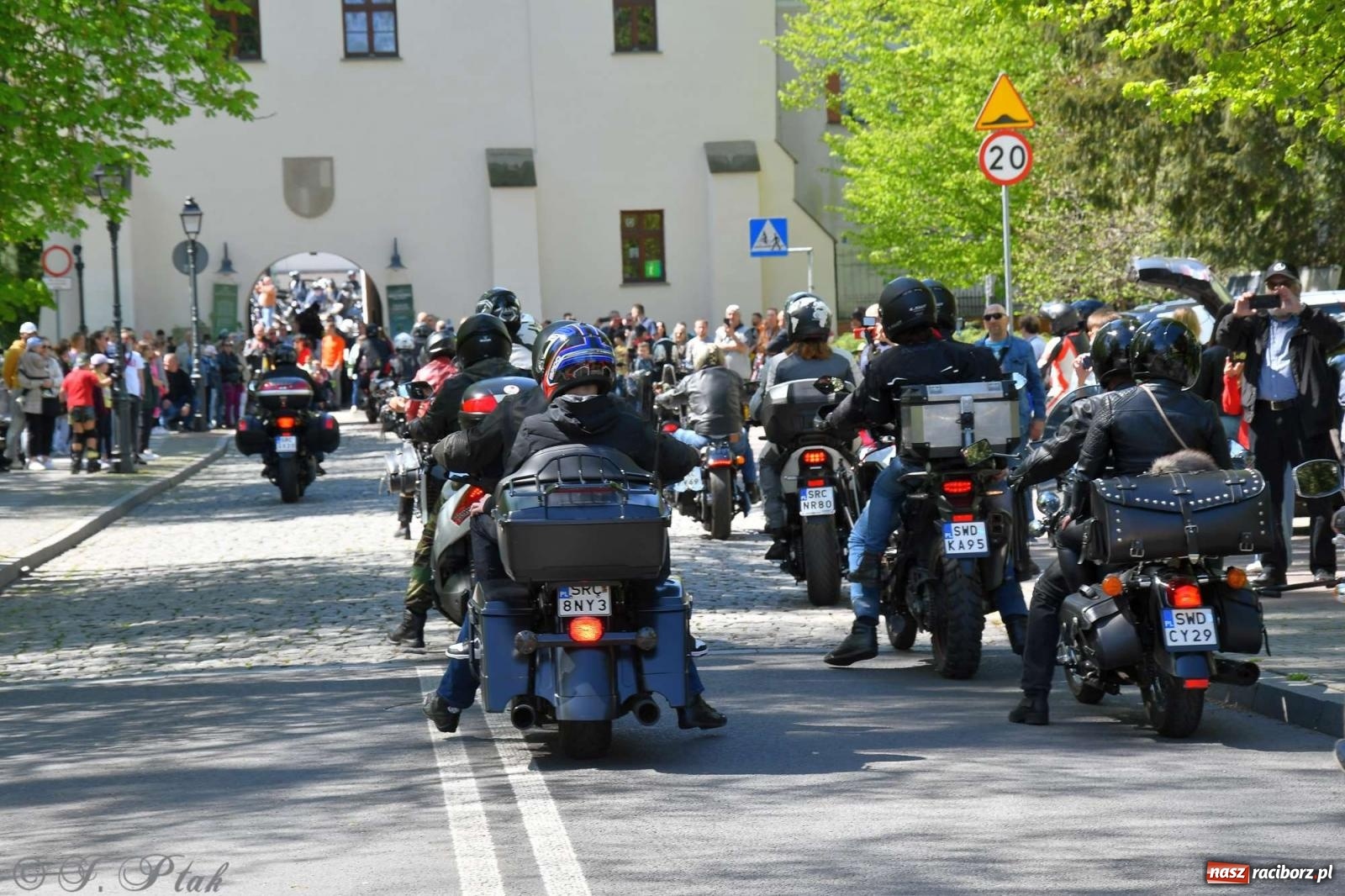 Zdjęcie w galerii na portalu naszraciborz.pl: Setki motocyklistów na ulicach Raciborza [FOTO] wiadomości z regionu