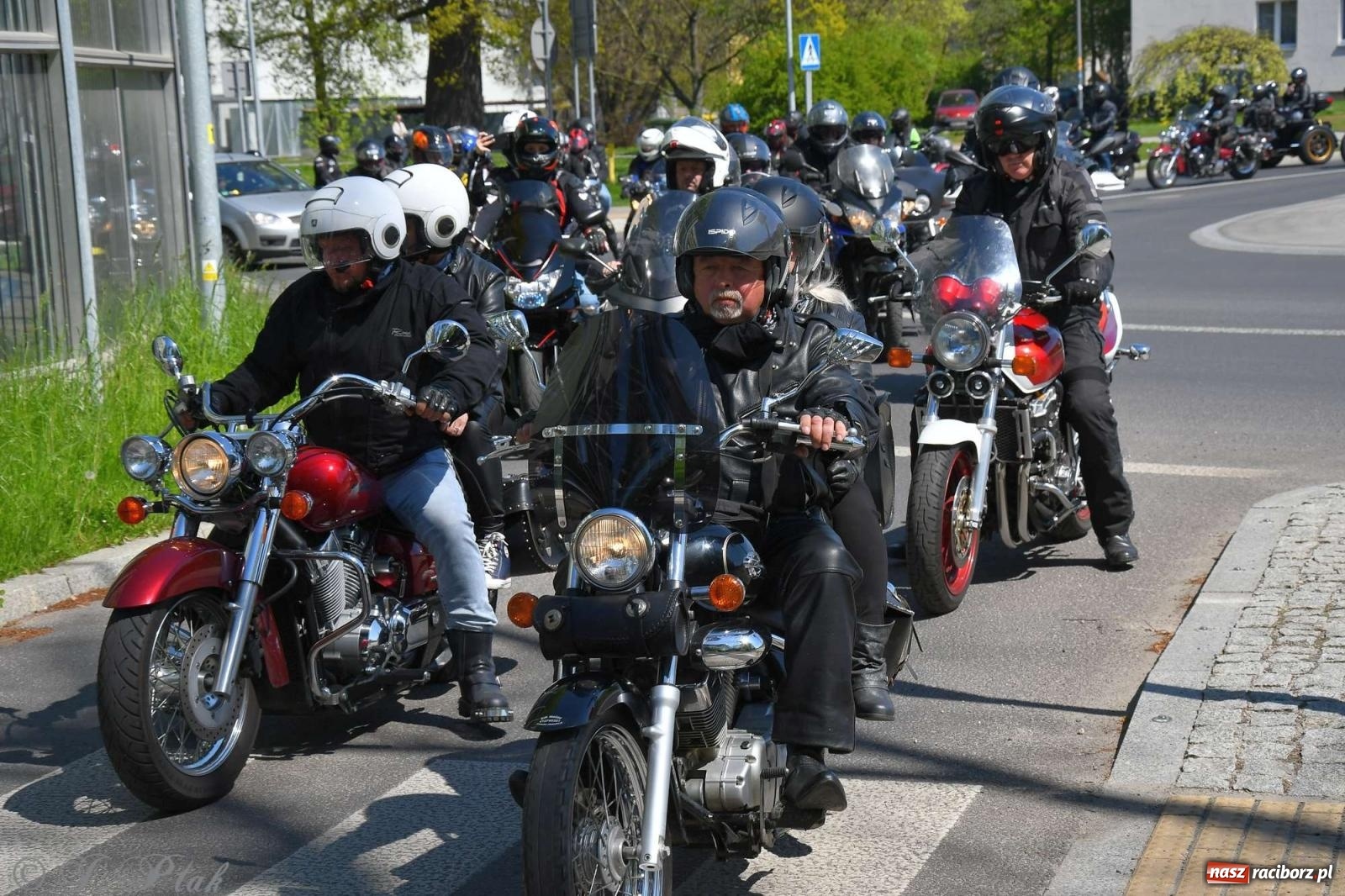 Zdjęcie w galerii na portalu naszraciborz.pl: Setki motocyklistów na ulicach Raciborza [FOTO] wiadomości z regionu