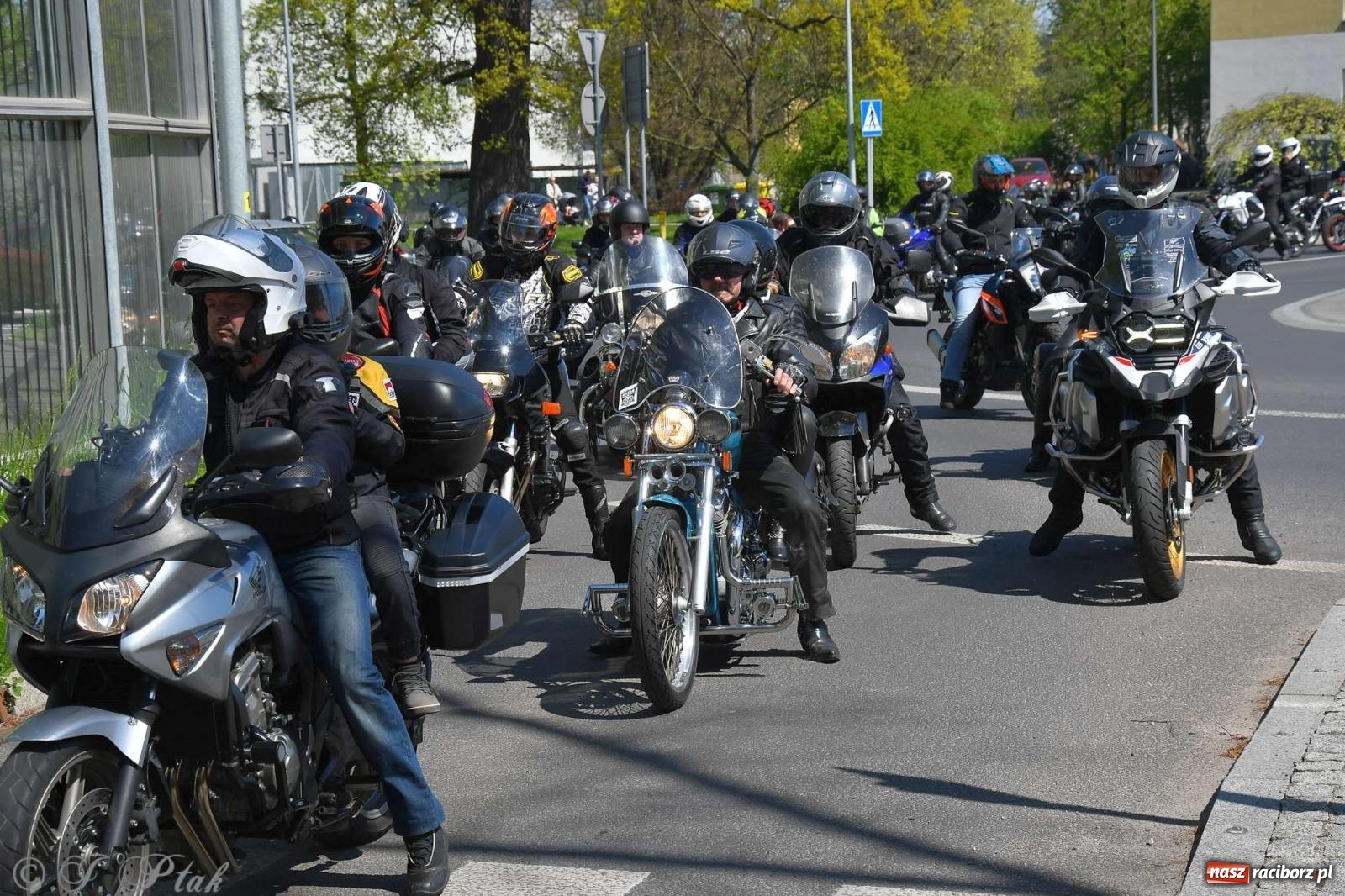 Zdjęcie w galerii na portalu naszraciborz.pl: Setki motocyklistów na ulicach Raciborza [FOTO] wiadomości z regionu