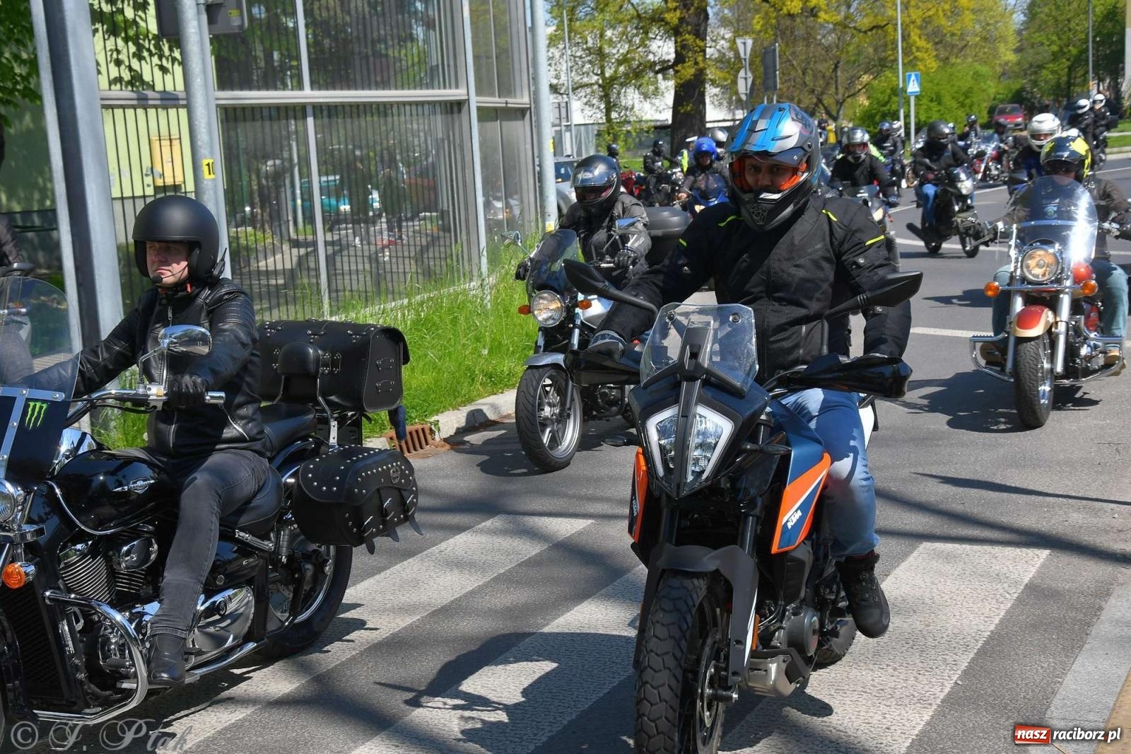 Zdjęcie w galerii na portalu naszraciborz.pl: Setki motocyklistów na ulicach Raciborza [FOTO] wiadomości z regionu