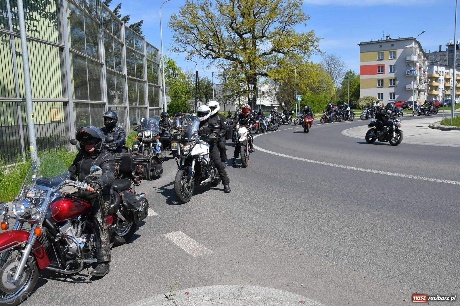 Zdjęcie w galerii na portalu naszraciborz.pl: Setki motocyklistów na ulicach Raciborza [FOTO] wiadomości z regionu