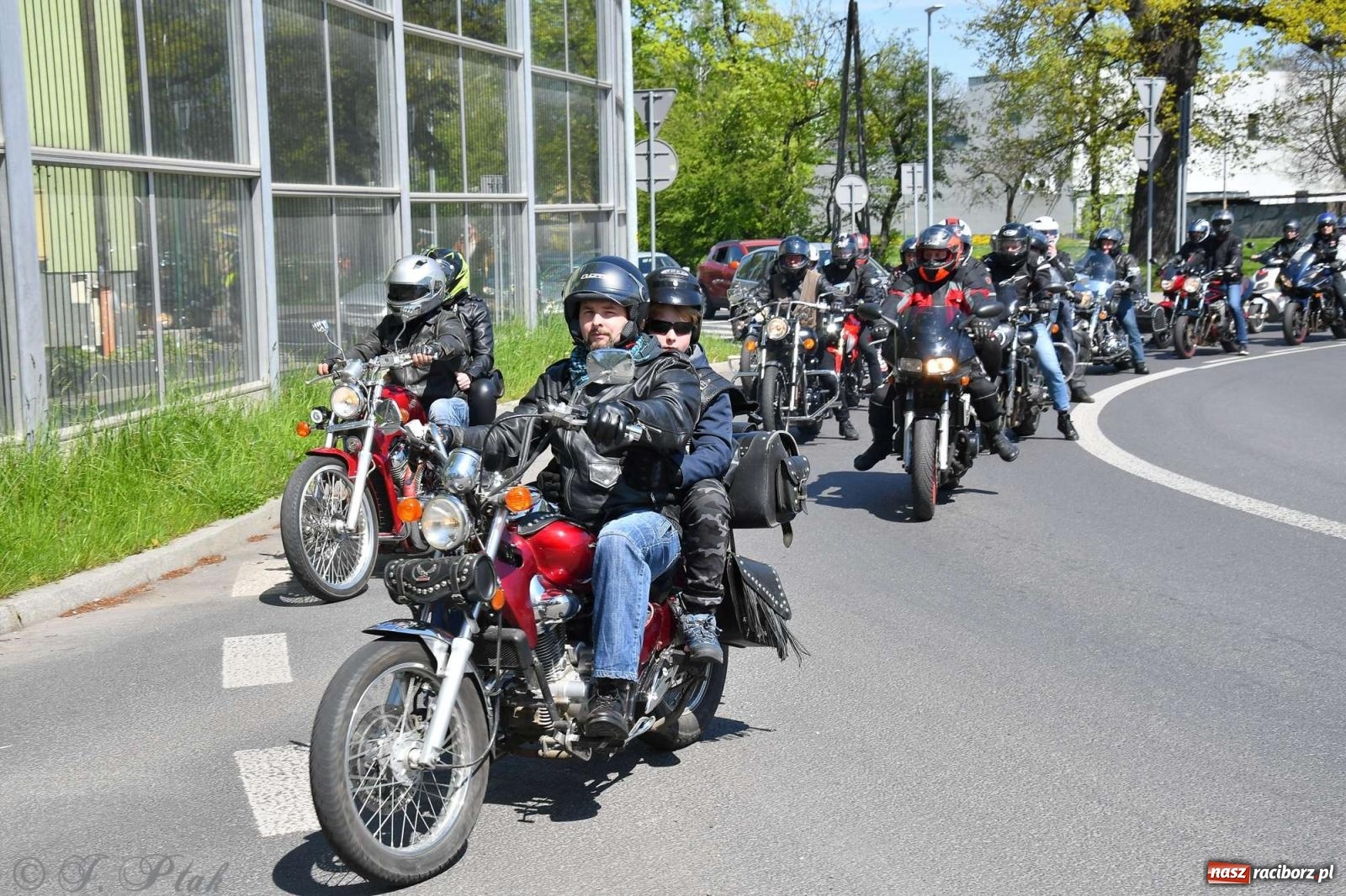 Zdjęcie w galerii na portalu naszraciborz.pl: Setki motocyklistów na ulicach Raciborza [FOTO] wiadomości z regionu