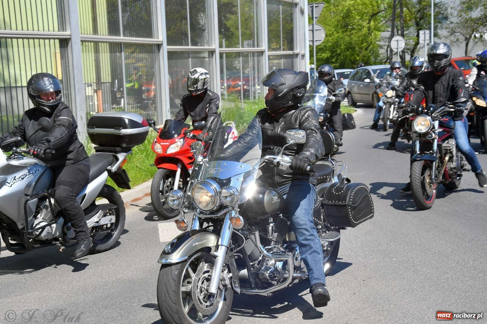 Zdjęcie w galerii na portalu naszraciborz.pl: Setki motocyklistów na ulicach Raciborza [FOTO] wiadomości z regionu