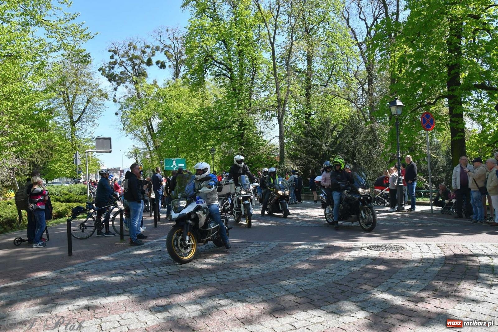 Zdjęcie w galerii na portalu naszraciborz.pl: Setki motocyklistów na ulicach Raciborza [FOTO] wiadomości z regionu