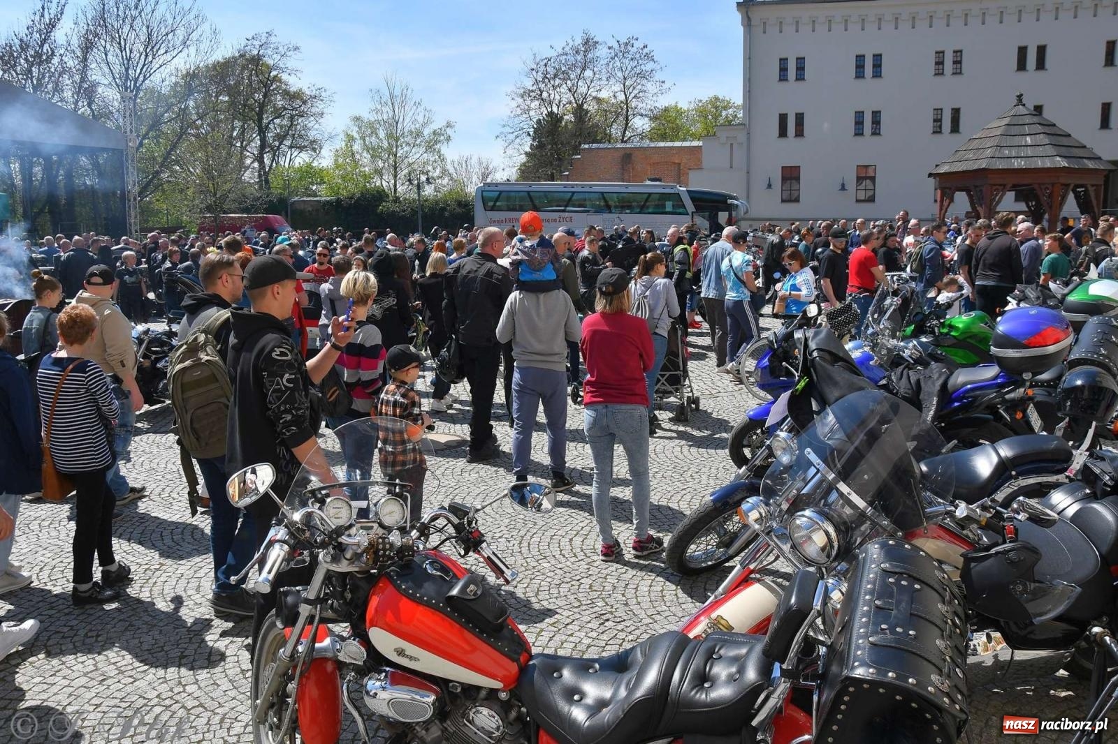 Zdjęcie w galerii na portalu naszraciborz.pl: Setki motocyklistów na ulicach Raciborza [FOTO] wiadomości z regionu