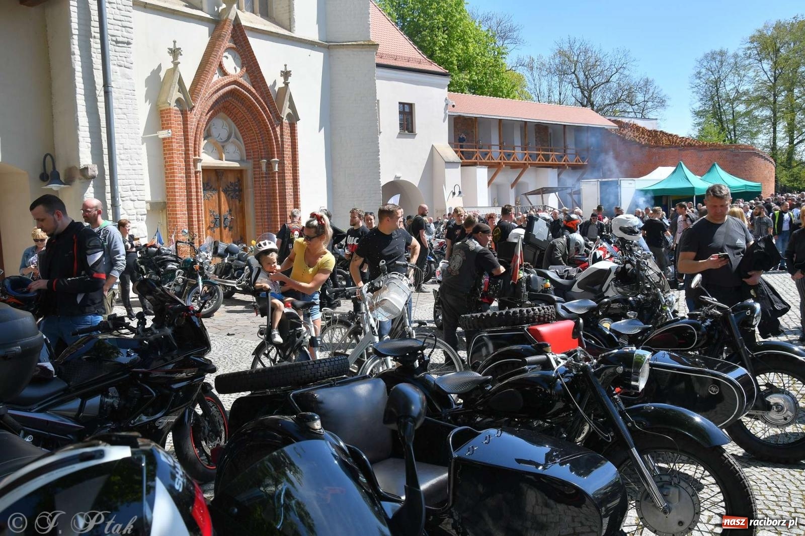 Zdjęcie w galerii na portalu naszraciborz.pl: Setki motocyklistów na ulicach Raciborza [FOTO] wiadomości z regionu