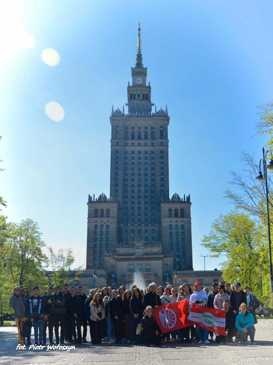 Zdjęcie w galerii na portalu naszraciborz.pl: PTTK zabrało raciborzan do stolicy wiadomości z regionu