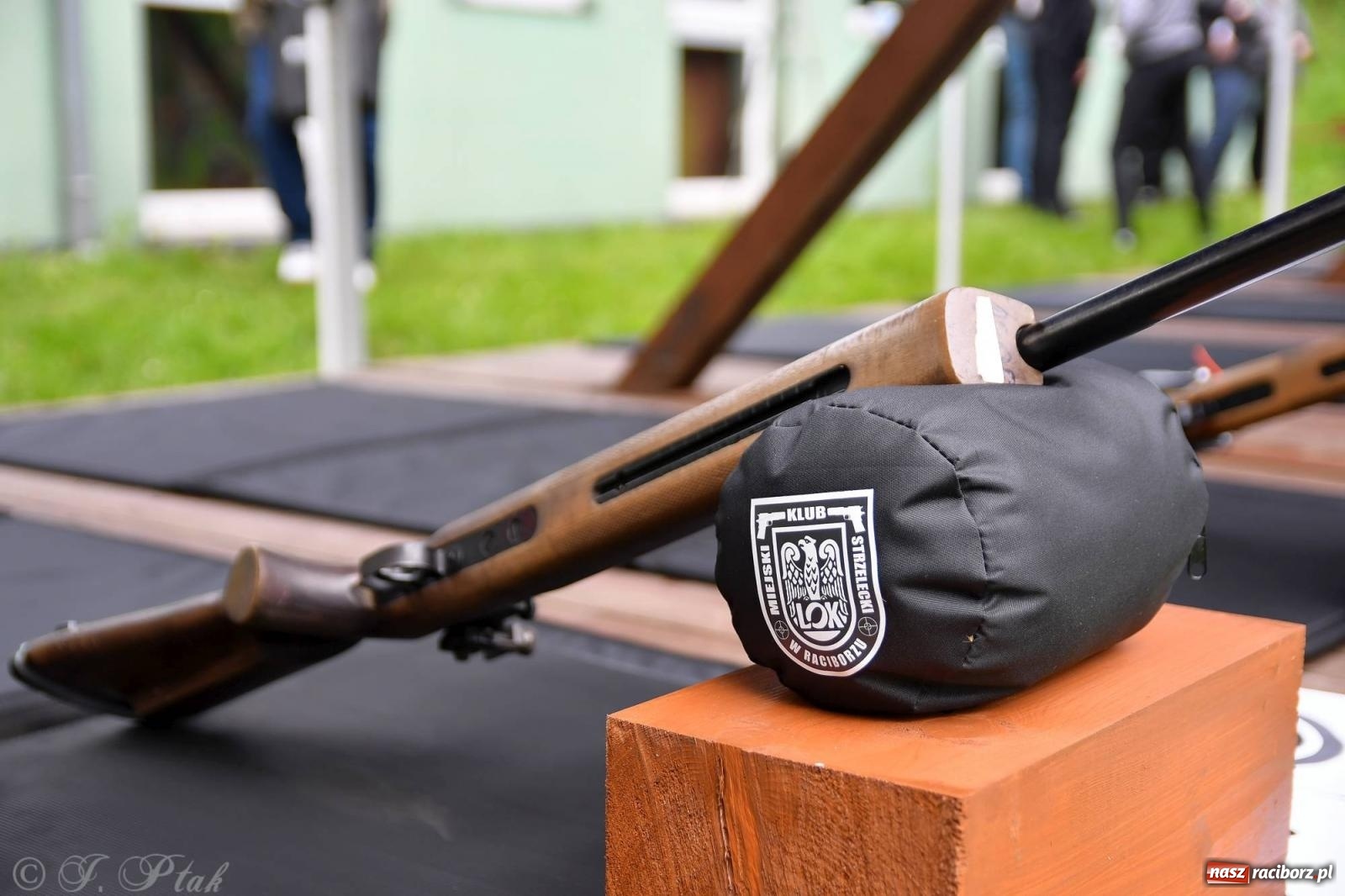 Zdjęcie w galerii na portalu naszraciborz.pl: Turniej strzelecki o Tarczę Konstytucji 3 Maja [FOTO i WIDEO] wiadomości z regionu