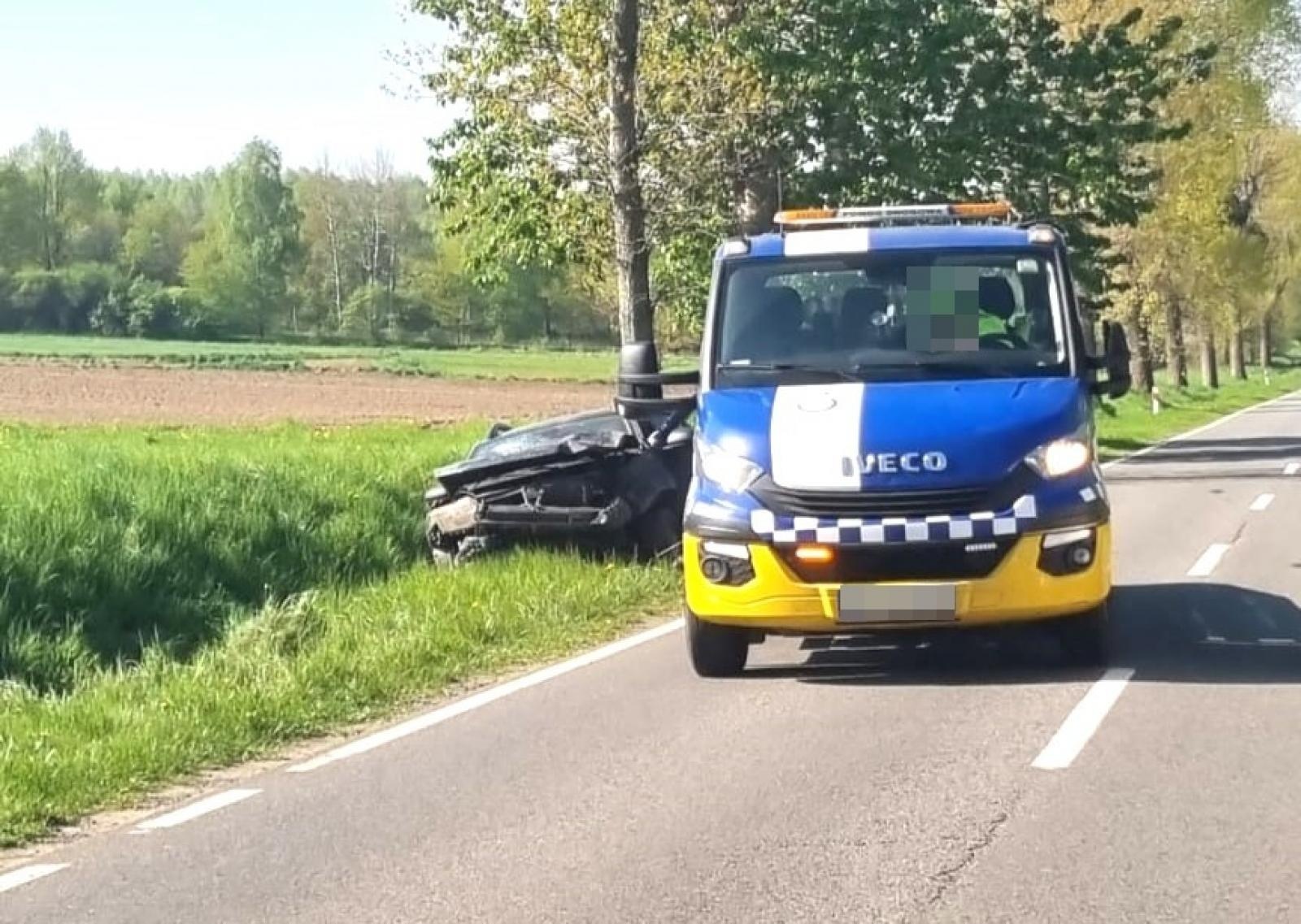 Zdjęcie w galerii na portalu naszraciborz.pl: Raport 998. Dacia i skoda zderzyły się w Babicach  wiadomości z regionu