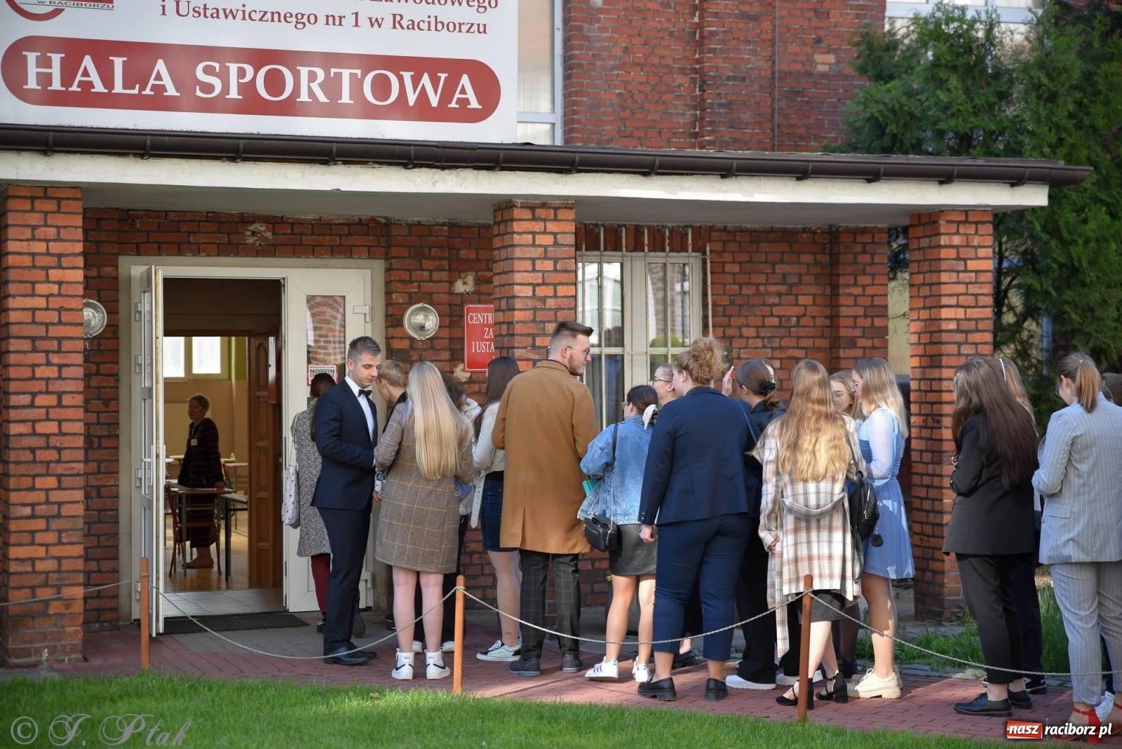Zdjęcie w galerii na portalu naszraciborz.pl: Matura w Budowlance i Gastronomiku wiadomości z regionu