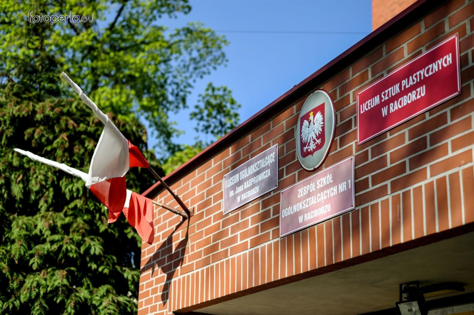 Zdjęcie w galerii na portalu naszraciborz.pl: Matura w Kasprowiczu. Piszą uczniowie sześciu klas FOTO] wiadomości z regionu