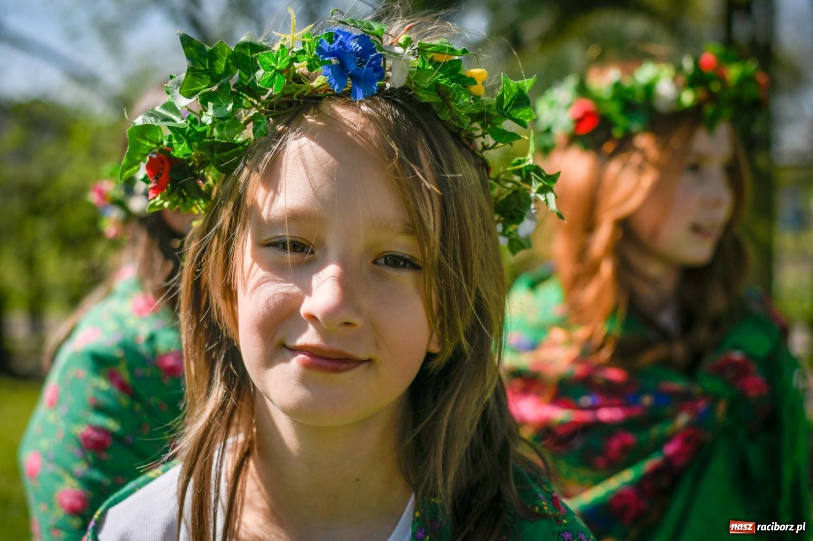 Zdjęcie w galerii na portalu naszraciborz.pl: Sołtys wymodlił słoneczną pogodę. Procesja na św. Floriana w Pogrzebieniu wiadomości z regionu