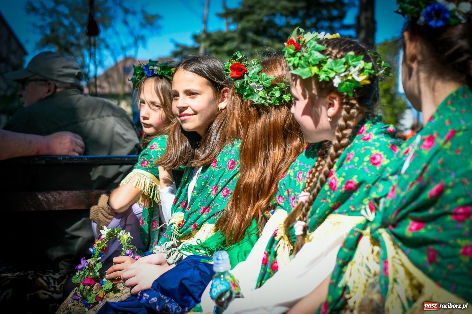 Zdjęcie w galerii na portalu naszraciborz.pl: Sołtys wymodlił słoneczną pogodę. Procesja na św. Floriana w Pogrzebieniu wiadomości z regionu
