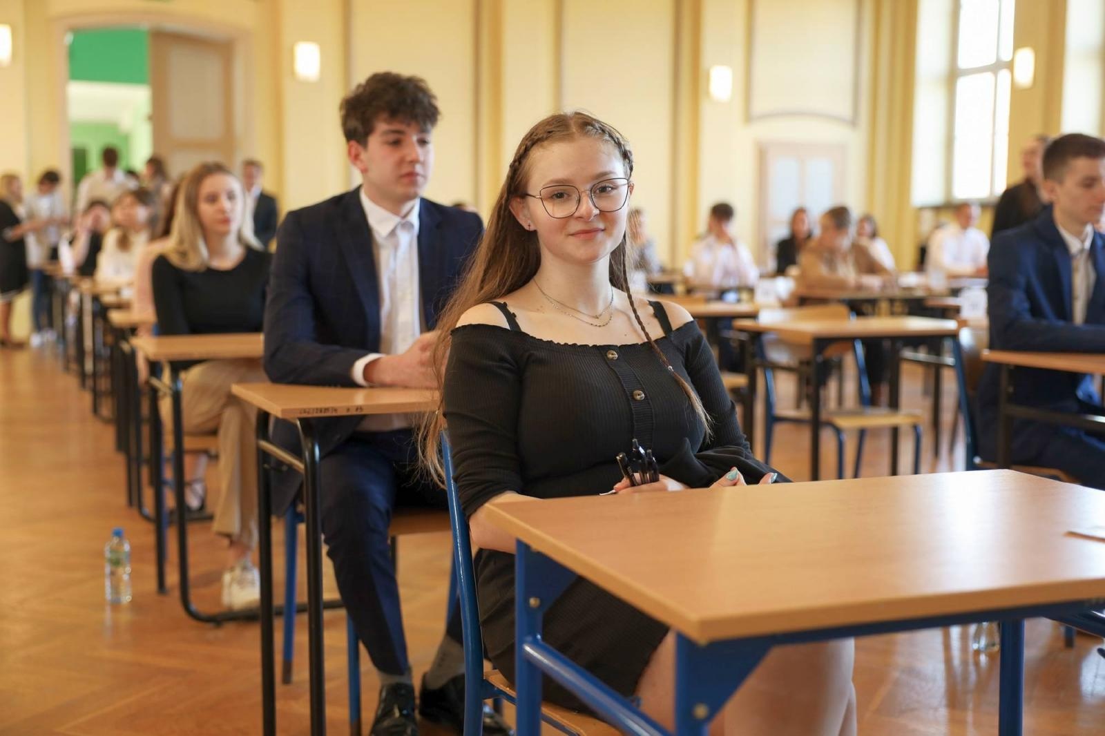 Zdjęcie w galerii na portalu naszraciborz.pl: Matura w raciborskim Ekonomiku [FOTO] wiadomości z regionu