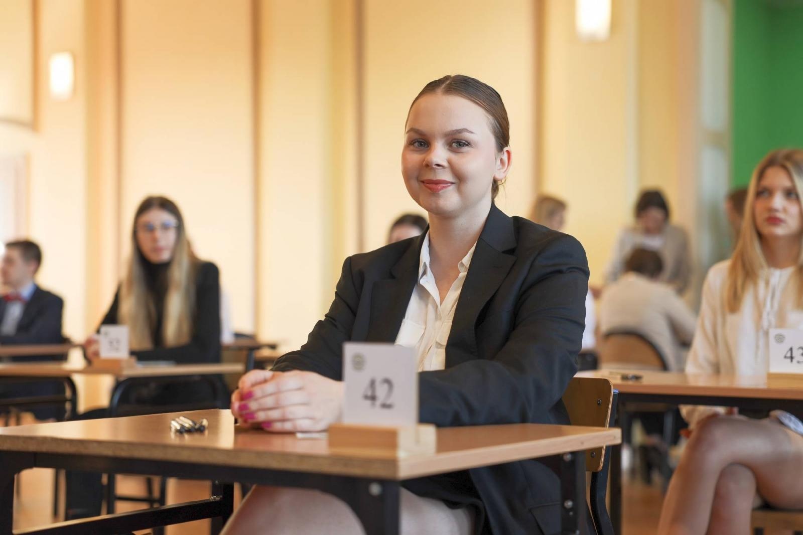 Zdjęcie w galerii na portalu naszraciborz.pl: Matura w raciborskim Ekonomiku [FOTO] wiadomości z regionu