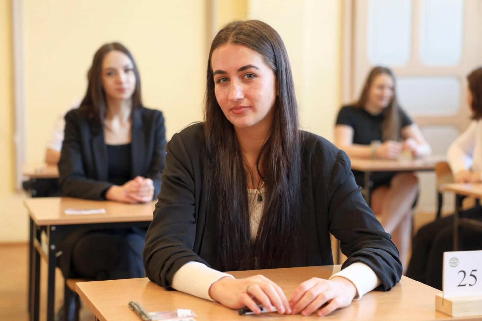 Zdjęcie w galerii na portalu naszraciborz.pl: Matura w raciborskim Ekonomiku [FOTO] wiadomości z regionu