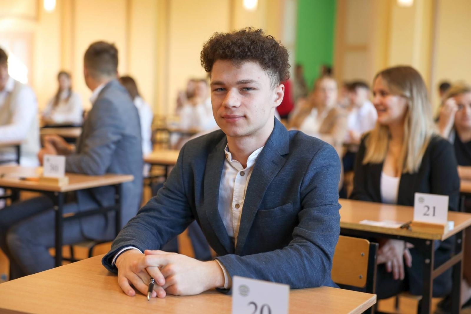 Zdjęcie w galerii na portalu naszraciborz.pl: Matura w raciborskim Ekonomiku [FOTO] wiadomości z regionu
