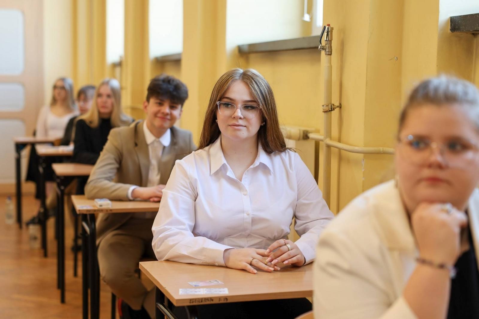 Zdjęcie w galerii na portalu naszraciborz.pl: Matura w raciborskim Ekonomiku [FOTO] wiadomości z regionu