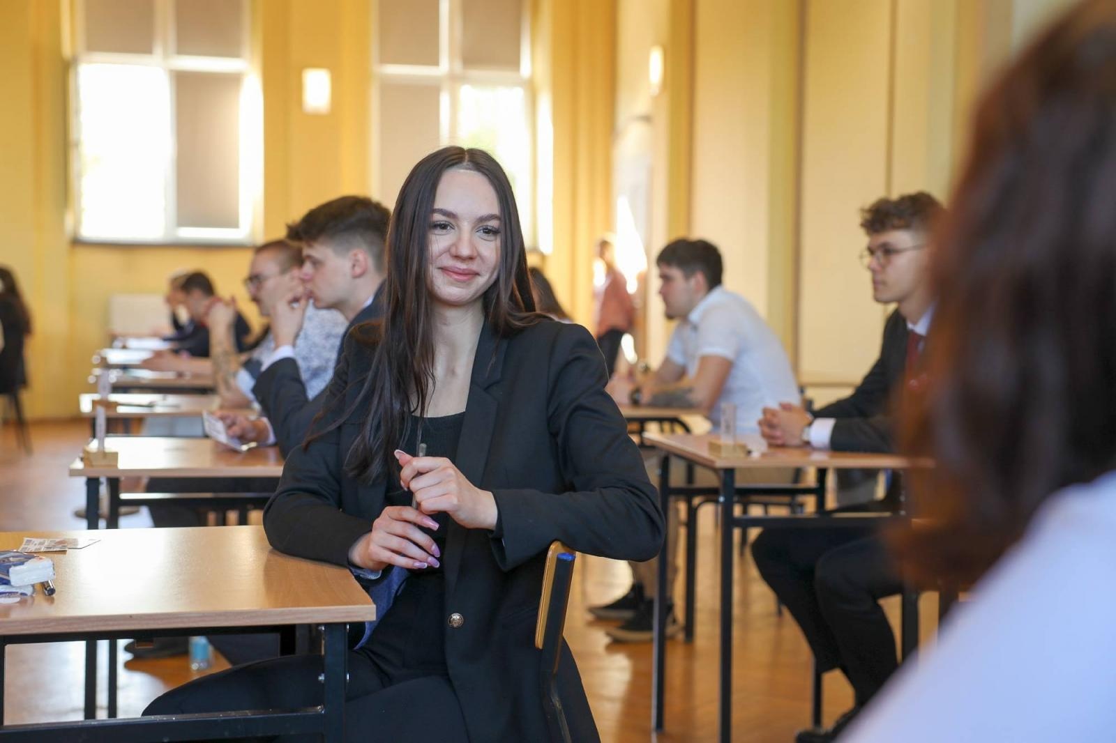 Zdjęcie w galerii na portalu naszraciborz.pl: Matura w raciborskim Ekonomiku [FOTO] wiadomości z regionu