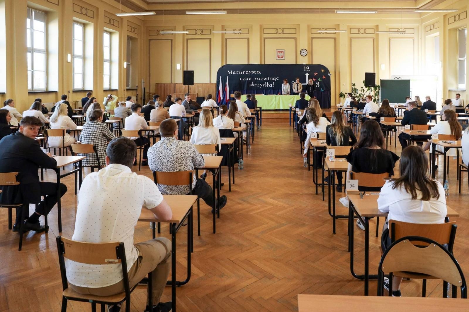 Zdjęcie w galerii na portalu naszraciborz.pl: Matura w raciborskim Ekonomiku [FOTO] wiadomości z regionu