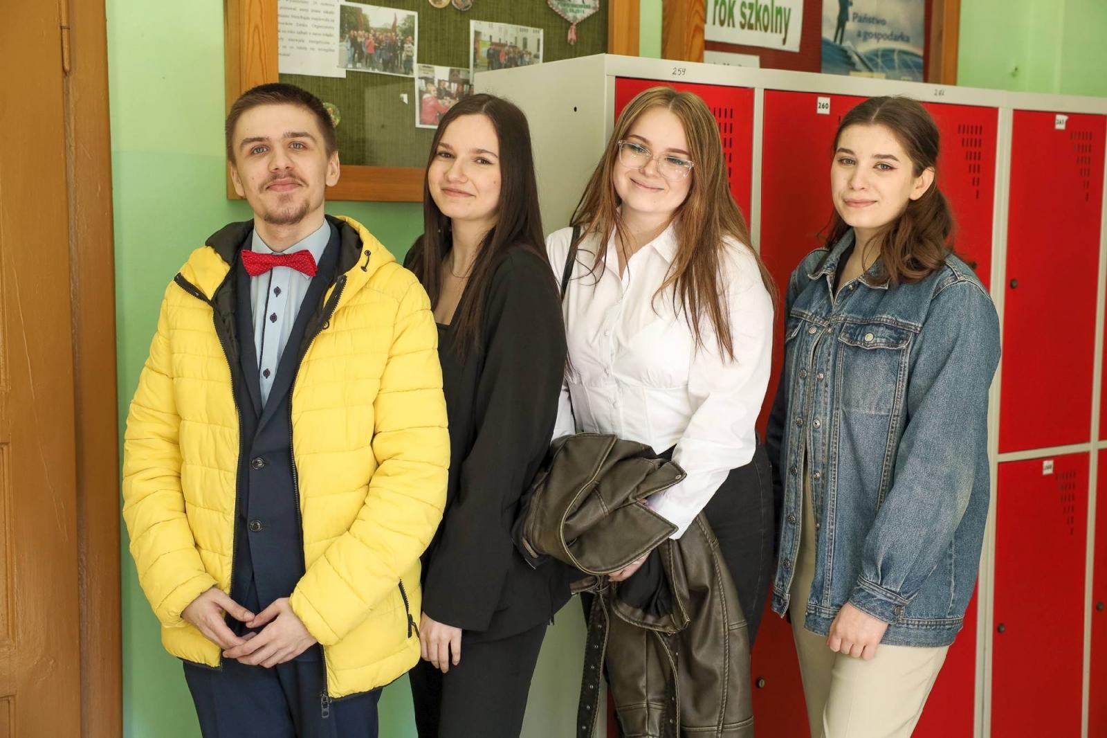 Zdjęcie w galerii na portalu naszraciborz.pl: Matura w raciborskim Ekonomiku [FOTO] wiadomości z regionu
