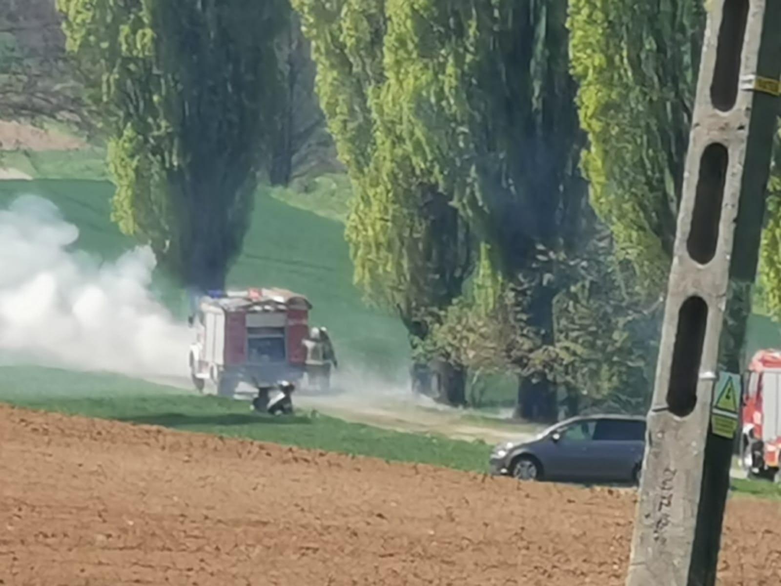Zdjęcie w galerii na portalu naszraciborz.pl: Pożar trawy w Borucinie. Policja szuka podpalacza wiadomości z regionu