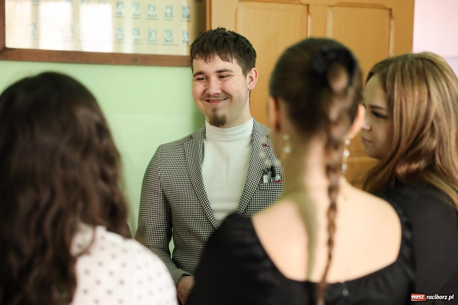 Zdjęcie w galerii na portalu naszraciborz.pl: Maturzyści Ekonomika zmierzyli się z językiem obcym wiadomości z regionu