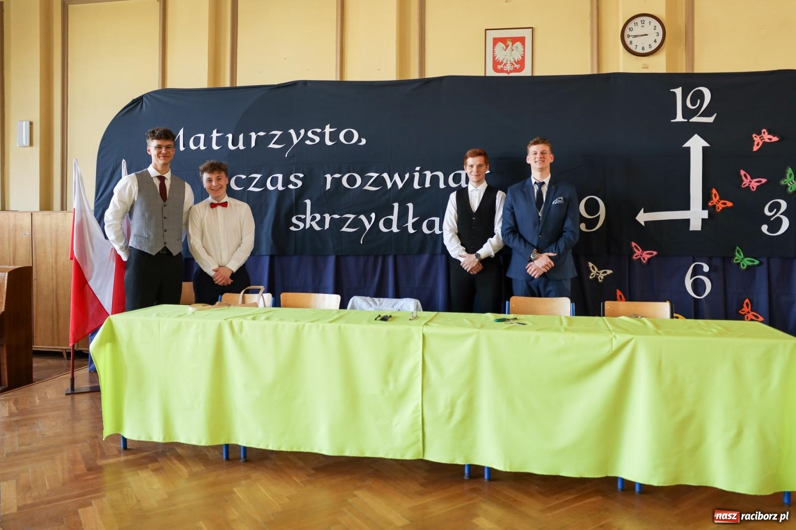 Zdjęcie w galerii na portalu naszraciborz.pl: Maturzyści Ekonomika zmierzyli się z językiem obcym wiadomości z regionu