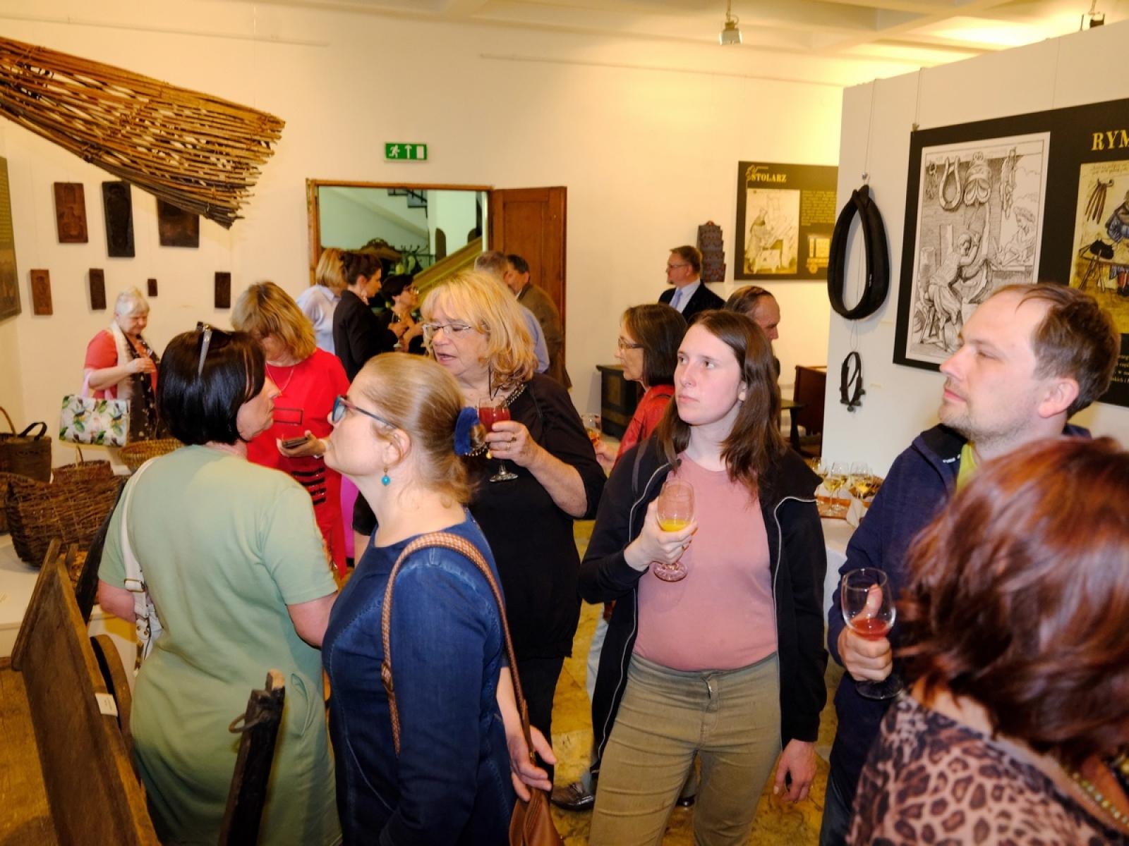 Zdjęcie w galerii na portalu naszraciborz.pl: Ginące zawody - w Muzeum otwarto nową wystawę wiadomości z regionu