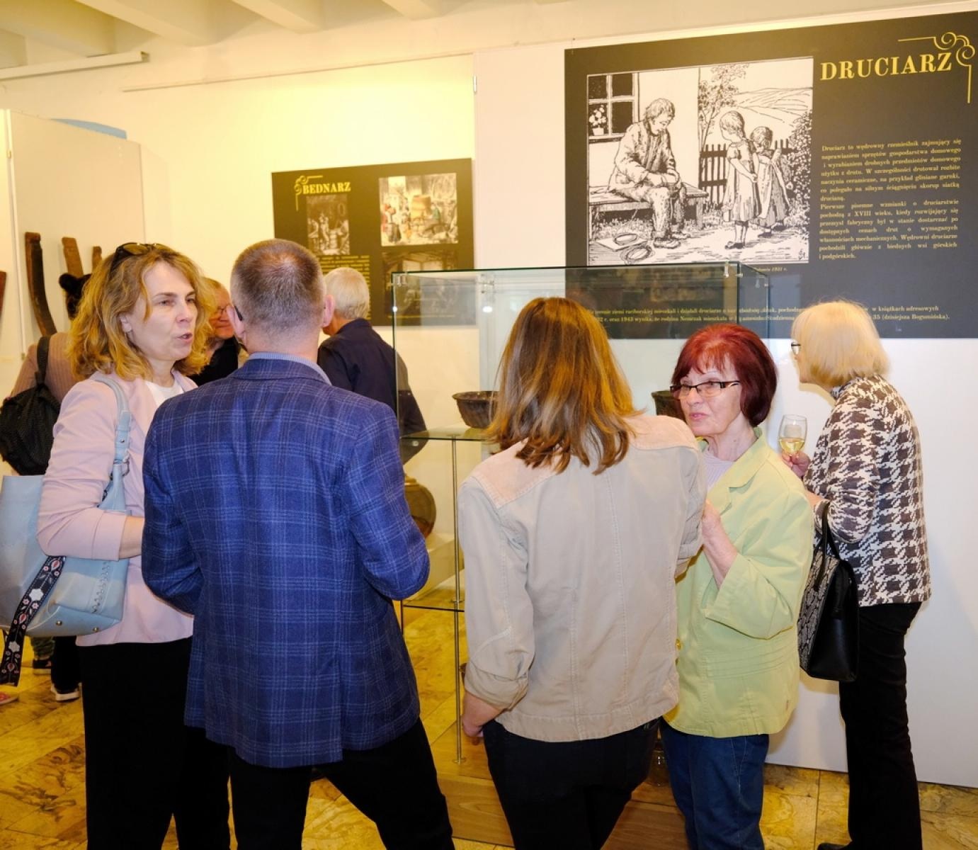 Zdjęcie w galerii na portalu naszraciborz.pl: Ginące zawody - w Muzeum otwarto nową wystawę wiadomości z regionu