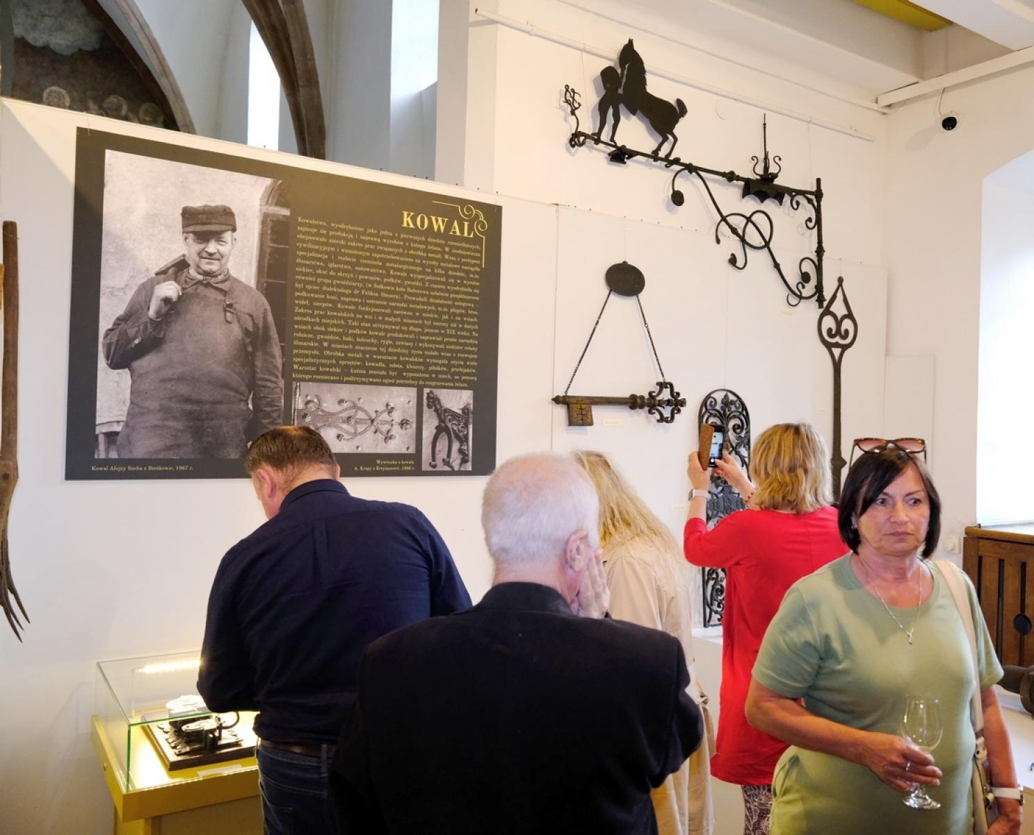 Zdjęcie w galerii na portalu naszraciborz.pl: Ginące zawody - w Muzeum otwarto nową wystawę wiadomości z regionu