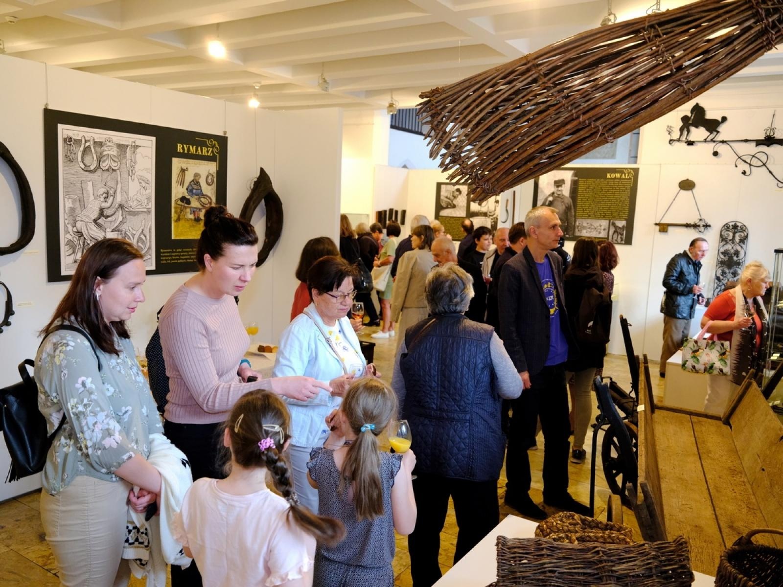 Zdjęcie w galerii na portalu naszraciborz.pl: Ginące zawody - w Muzeum otwarto nową wystawę wiadomości z regionu