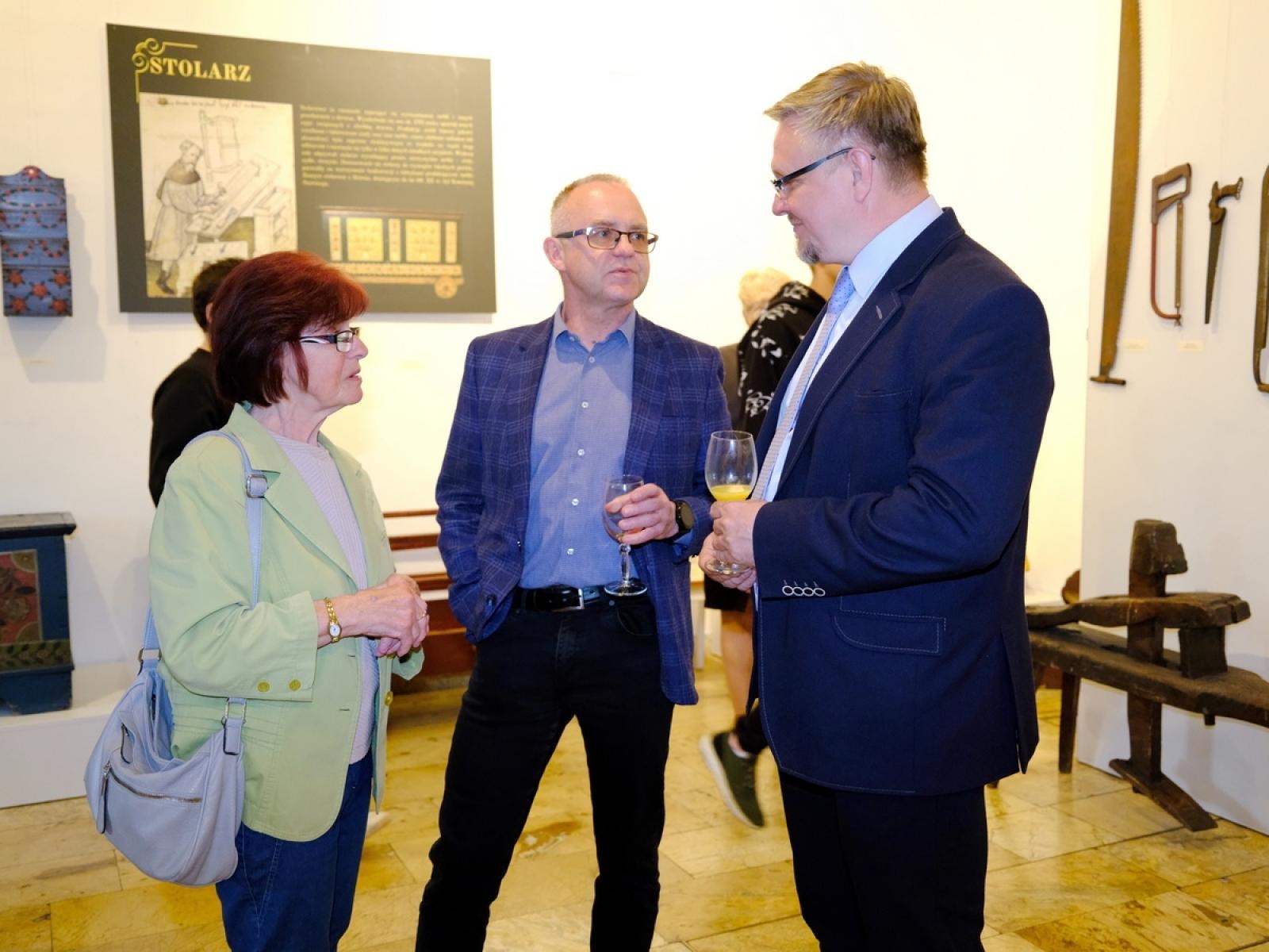 Zdjęcie w galerii na portalu naszraciborz.pl: Ginące zawody - w Muzeum otwarto nową wystawę wiadomości z regionu