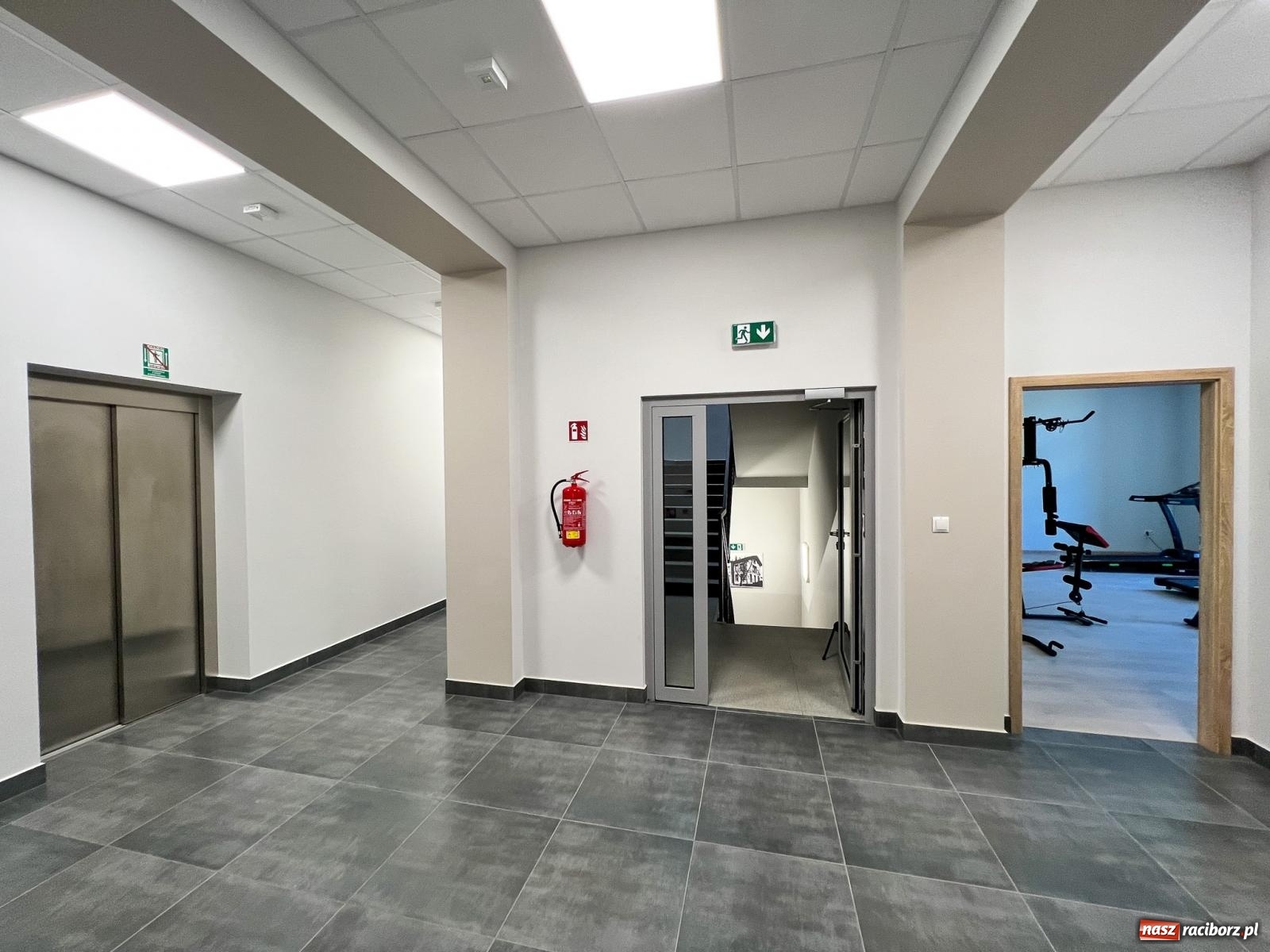 Zdjęcie w galerii na portalu naszraciborz.pl: Pietrowice Wielkie ruszają w nową podróż. Odnowiony dworzec stał się Stacją KULTURA [FOTO i WIDEO] wiadomości z regionu