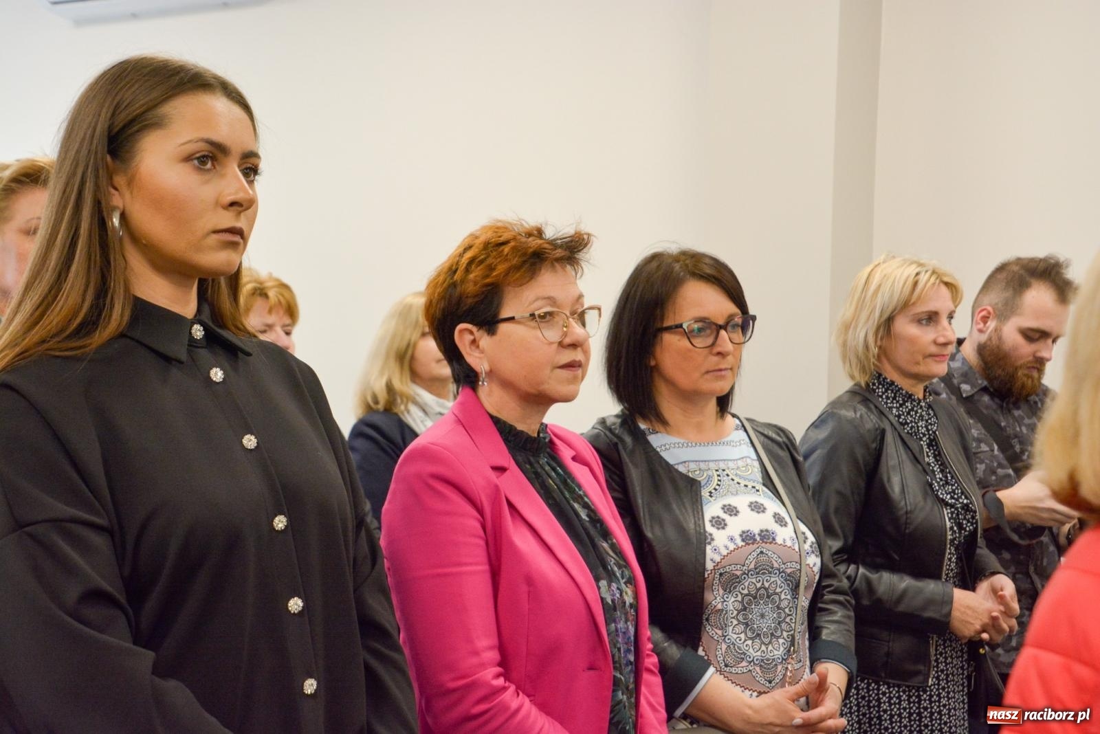 Zdjęcie w galerii na portalu naszraciborz.pl: Pietrowice Wielkie ruszają w nową podróż. Odnowiony dworzec stał się Stacją KULTURA [FOTO i WIDEO] wiadomości z regionu