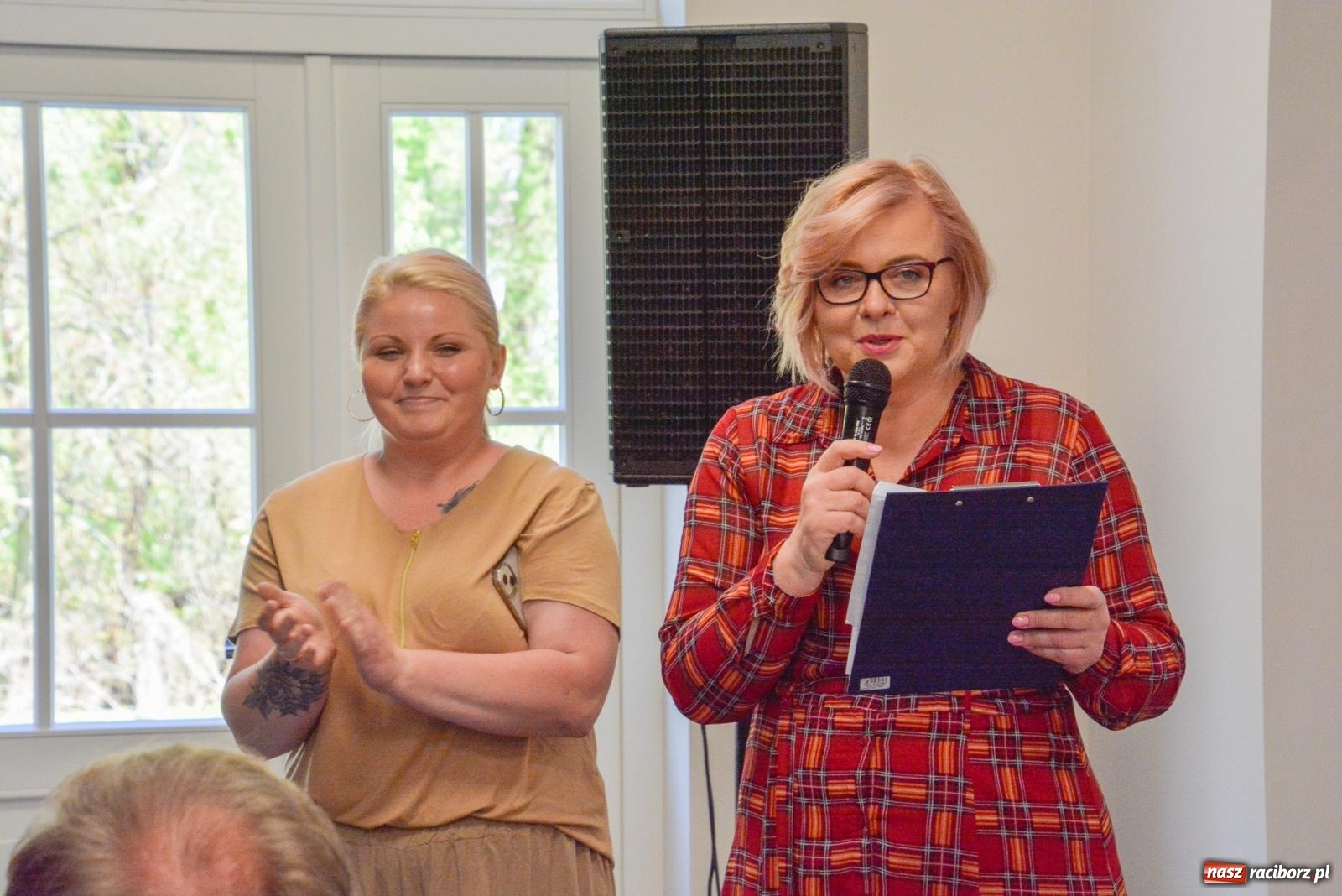 Zdjęcie w galerii na portalu naszraciborz.pl: Pietrowice Wielkie ruszają w nową podróż. Odnowiony dworzec stał się Stacją KULTURA [FOTO i WIDEO] wiadomości z regionu