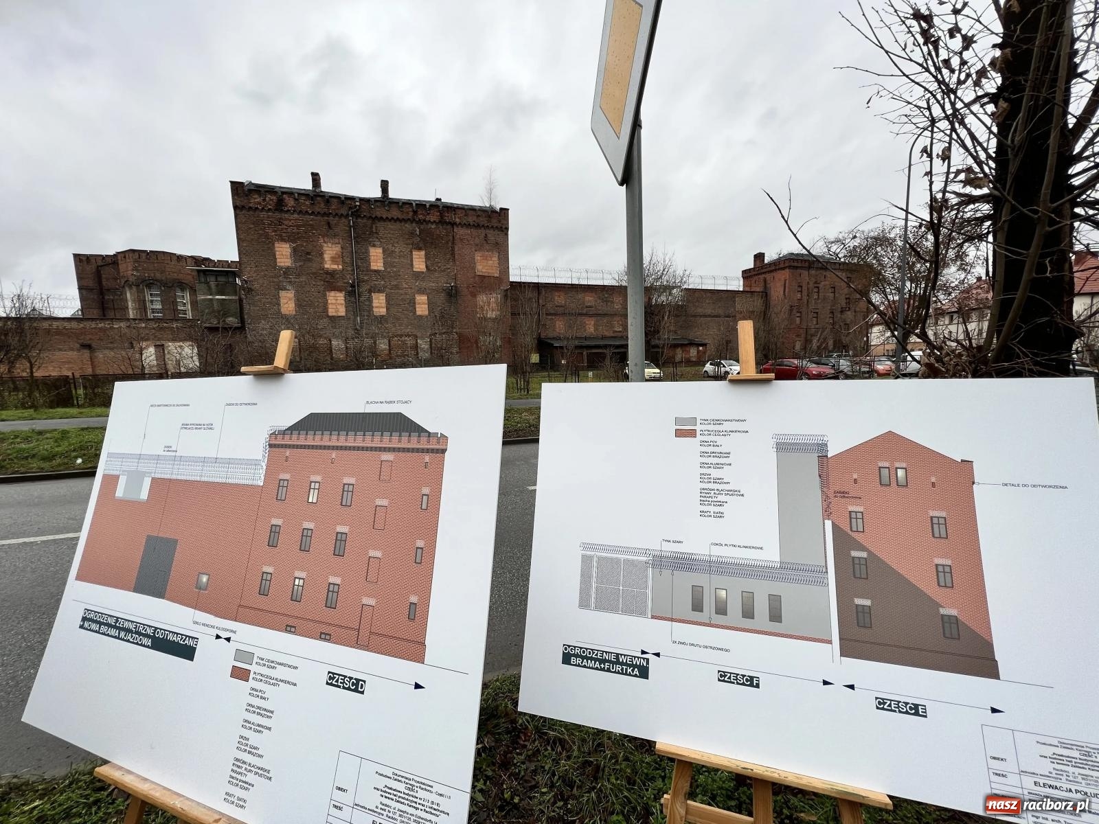 Zdjęcie w galerii na portalu naszraciborz.pl: Ruszyła rozbiórka starych budynków przy ZK. To część inwestycji wartej 30 mln zł wiadomości z regionu