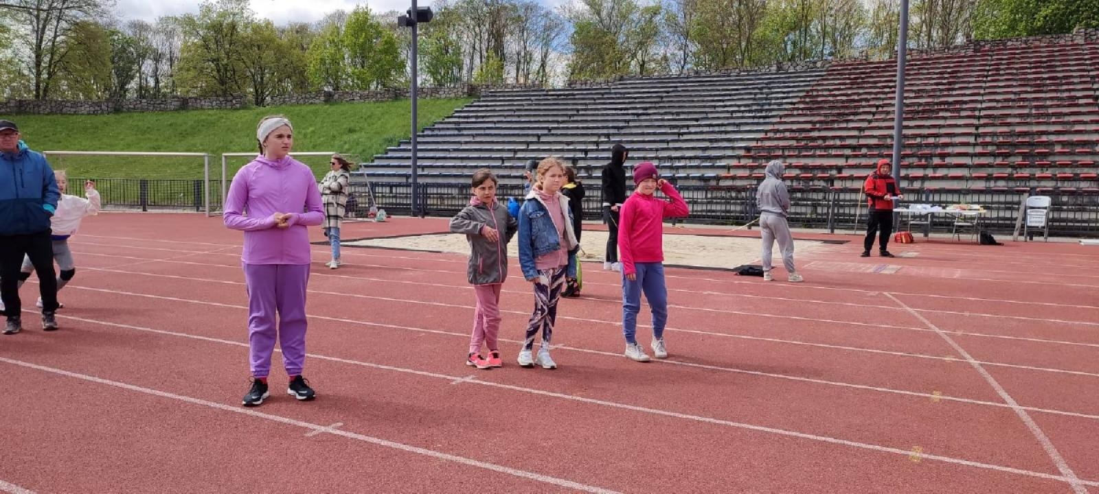 Zdjęcie w galerii na portalu naszraciborz.pl: SP15 zdecydowanie najlepsza w trójboju wiadomości z regionu