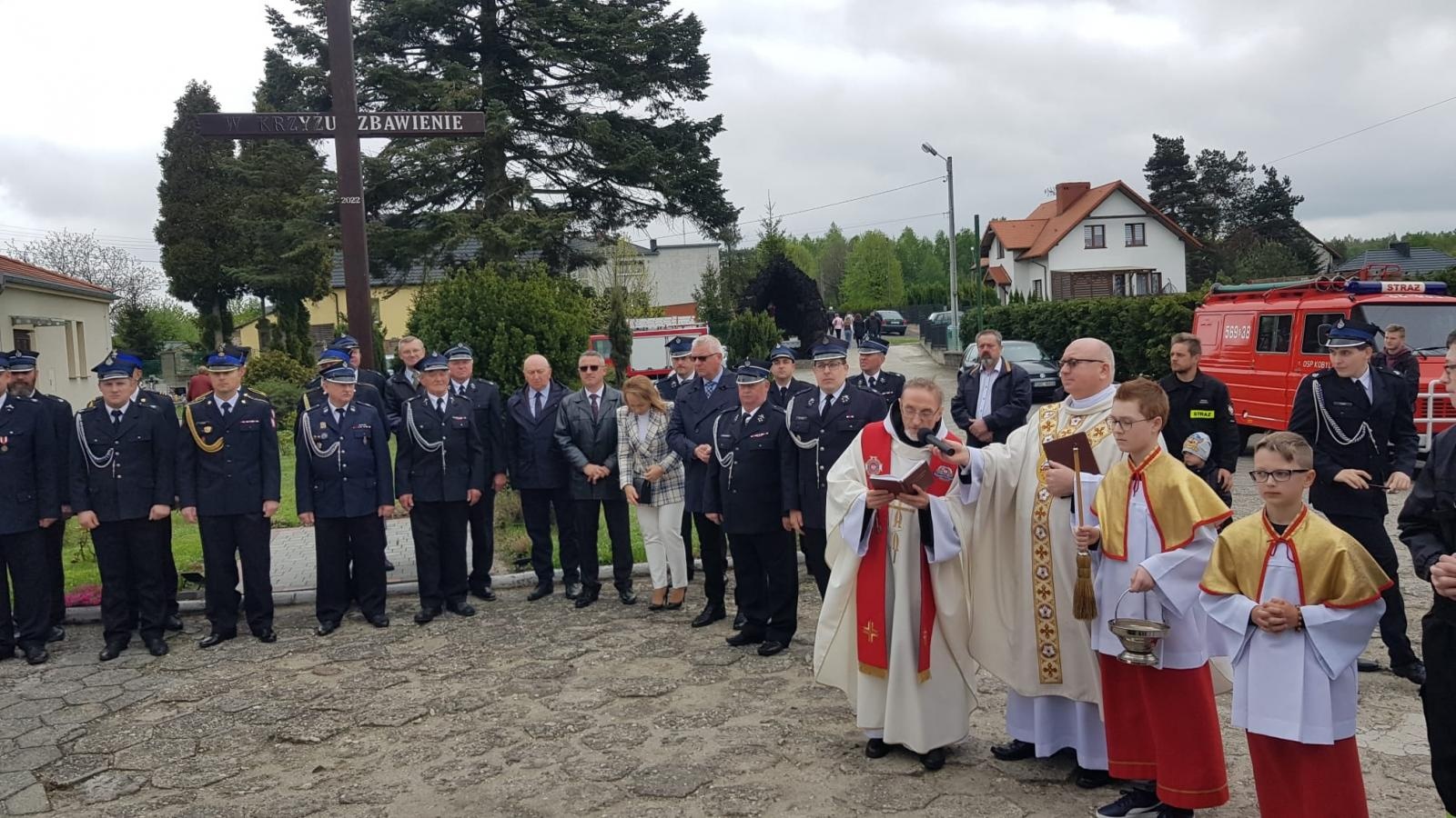 Zdjęcie w galerii na portalu naszraciborz.pl: W Kobyli świętowali Dzień Strażaka wiadomości z regionu