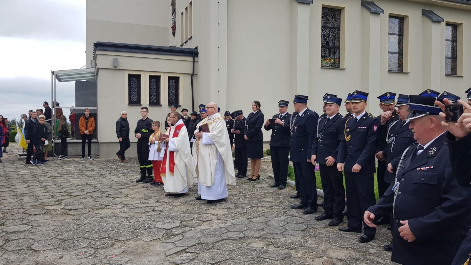 Zdjęcie w galerii na portalu naszraciborz.pl: W Kobyli świętowali Dzień Strażaka wiadomości z regionu