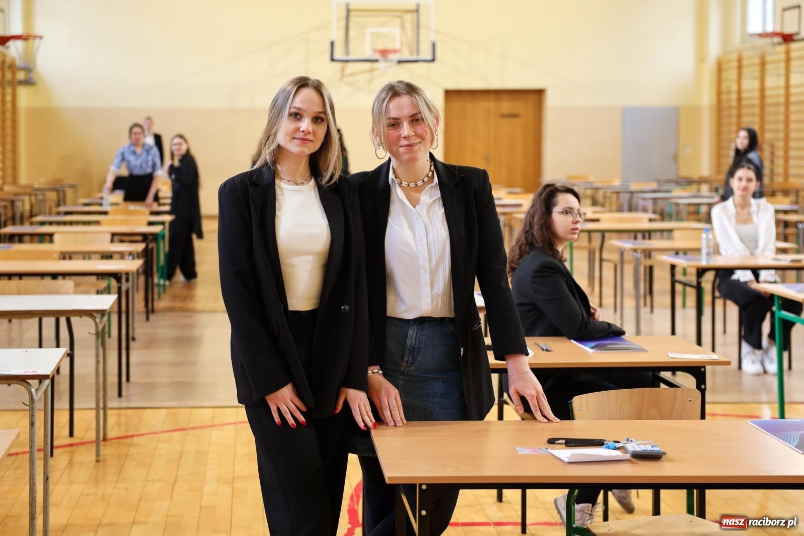 Zdjęcie w galerii na portalu naszraciborz.pl: Królowa nauk na maturze w II LO [FOTO] wiadomości z regionu