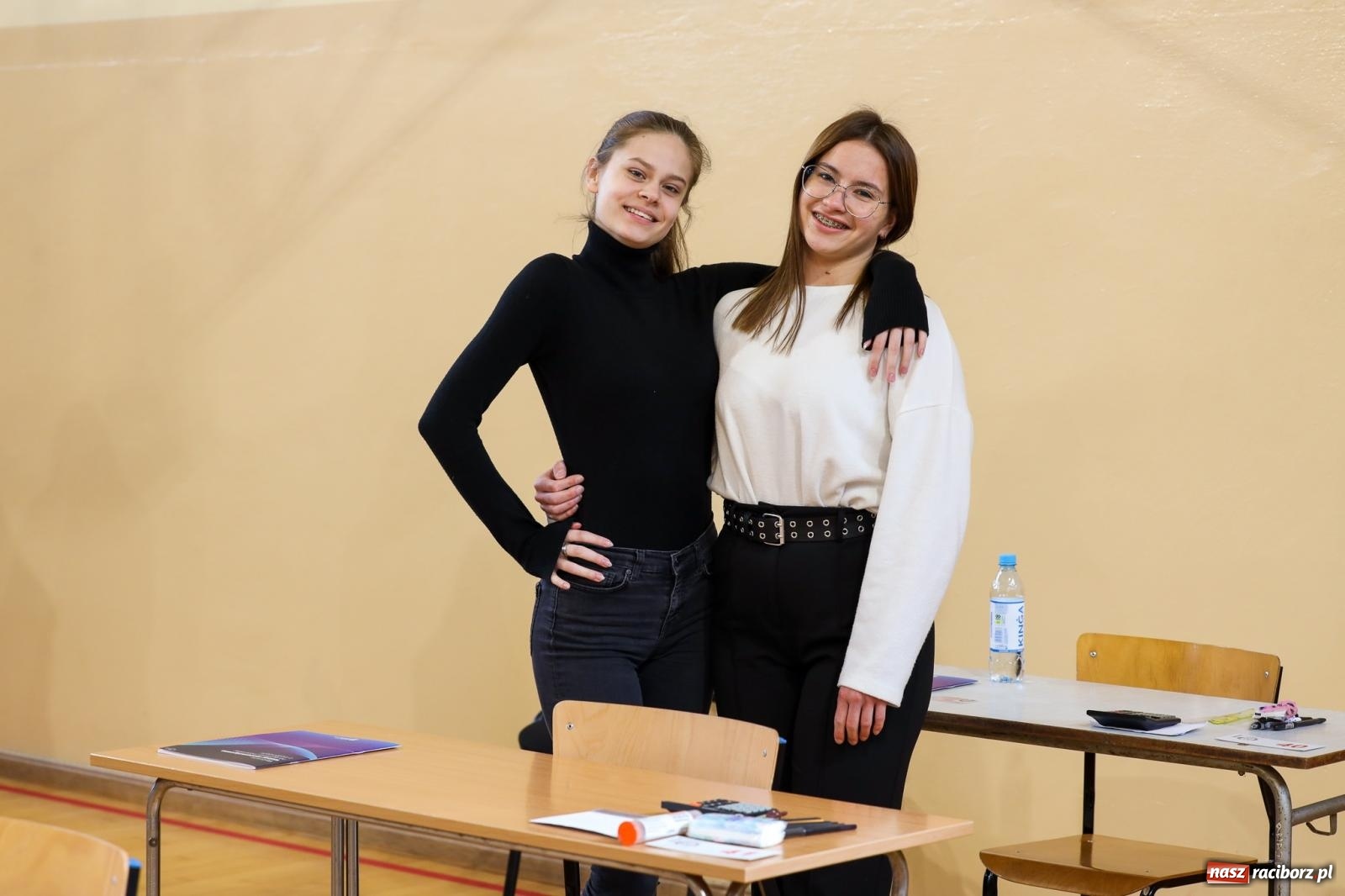 Zdjęcie w galerii na portalu naszraciborz.pl: Królowa nauk na maturze w II LO [FOTO] wiadomości z regionu