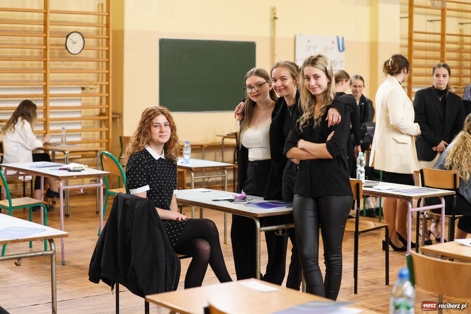 Zdjęcie w galerii na portalu naszraciborz.pl: Królowa nauk na maturze w II LO [FOTO] wiadomości z regionu
