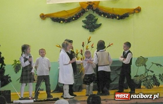 Zdjęcie w galerii na portalu naszraciborz.pl: Sto lat dla babci i dziadka wiadomości z regionu