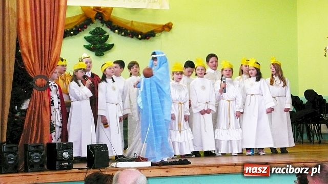 Zdjęcie w galerii na portalu naszraciborz.pl: Sto lat dla babci i dziadka wiadomości z regionu