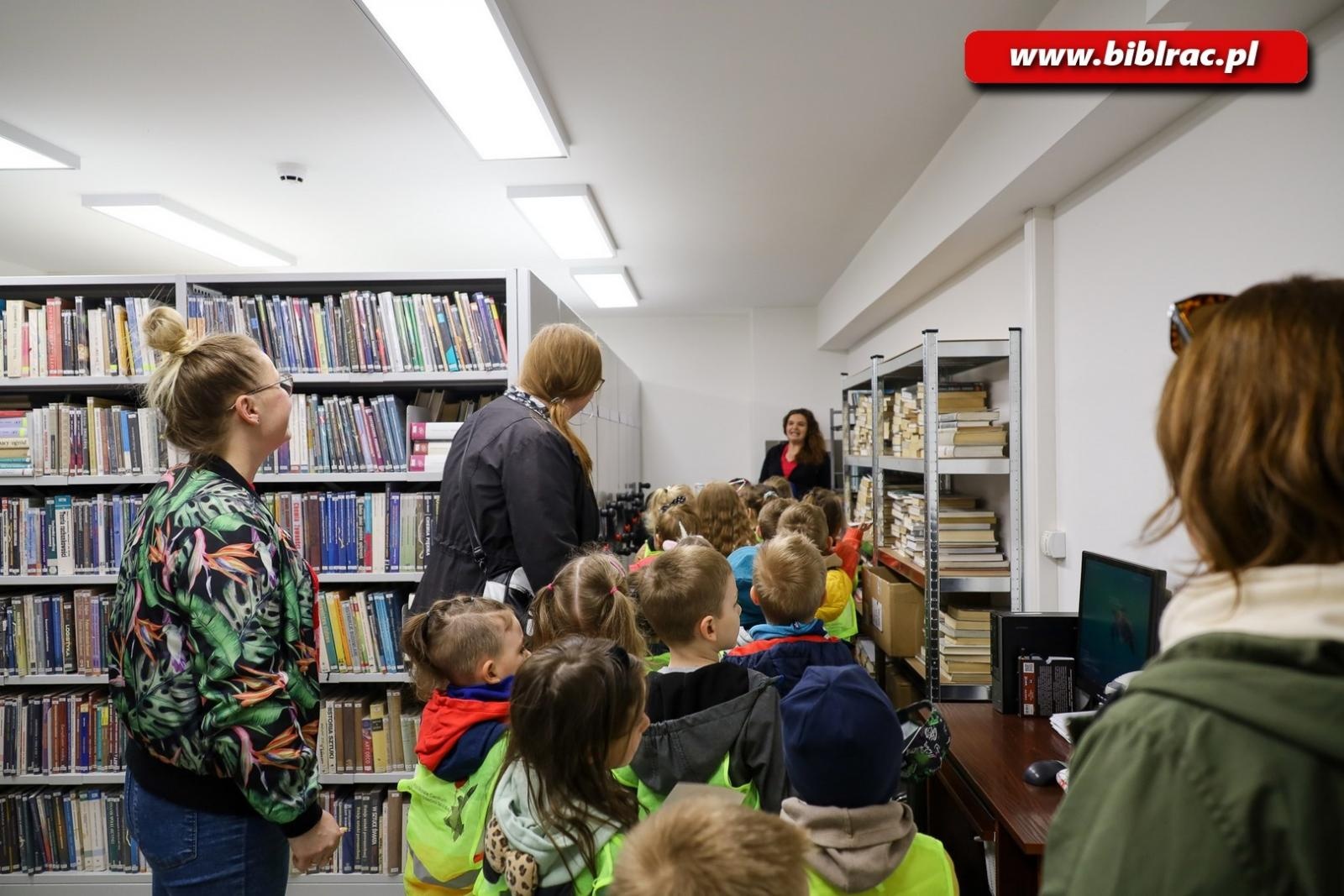 Zdjęcie w galerii na portalu naszraciborz.pl: Dzień Otwarty w Bibliotece wiadomości z regionu