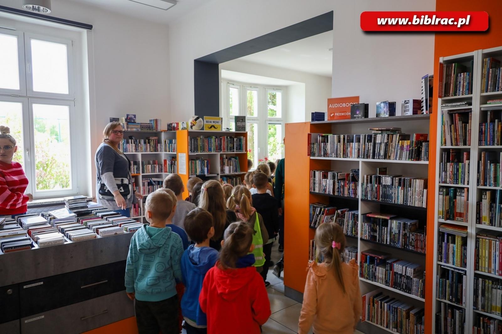 Zdjęcie w galerii na portalu naszraciborz.pl: Dzień Otwarty w Bibliotece wiadomości z regionu