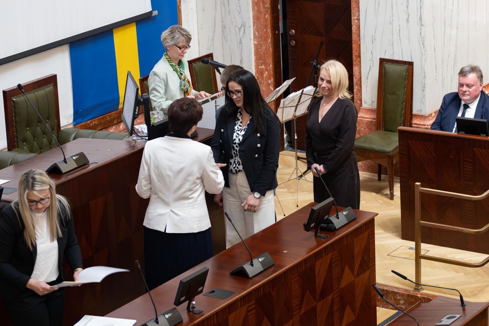 Zdjęcie w galerii na portalu naszraciborz.pl: SP1 z Raciborza z nagrodą Śląskiego Kuratora Oświaty wiadomości z regionu