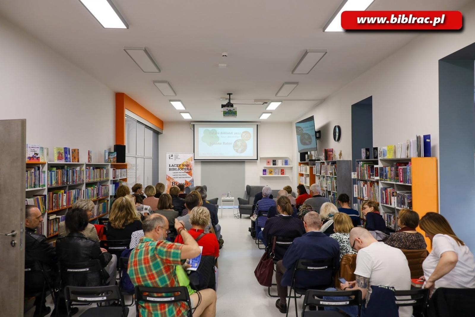 Zdjęcie w galerii na portalu naszraciborz.pl: Joanna Bator w raciborskiej bibliotece wiadomości z regionu