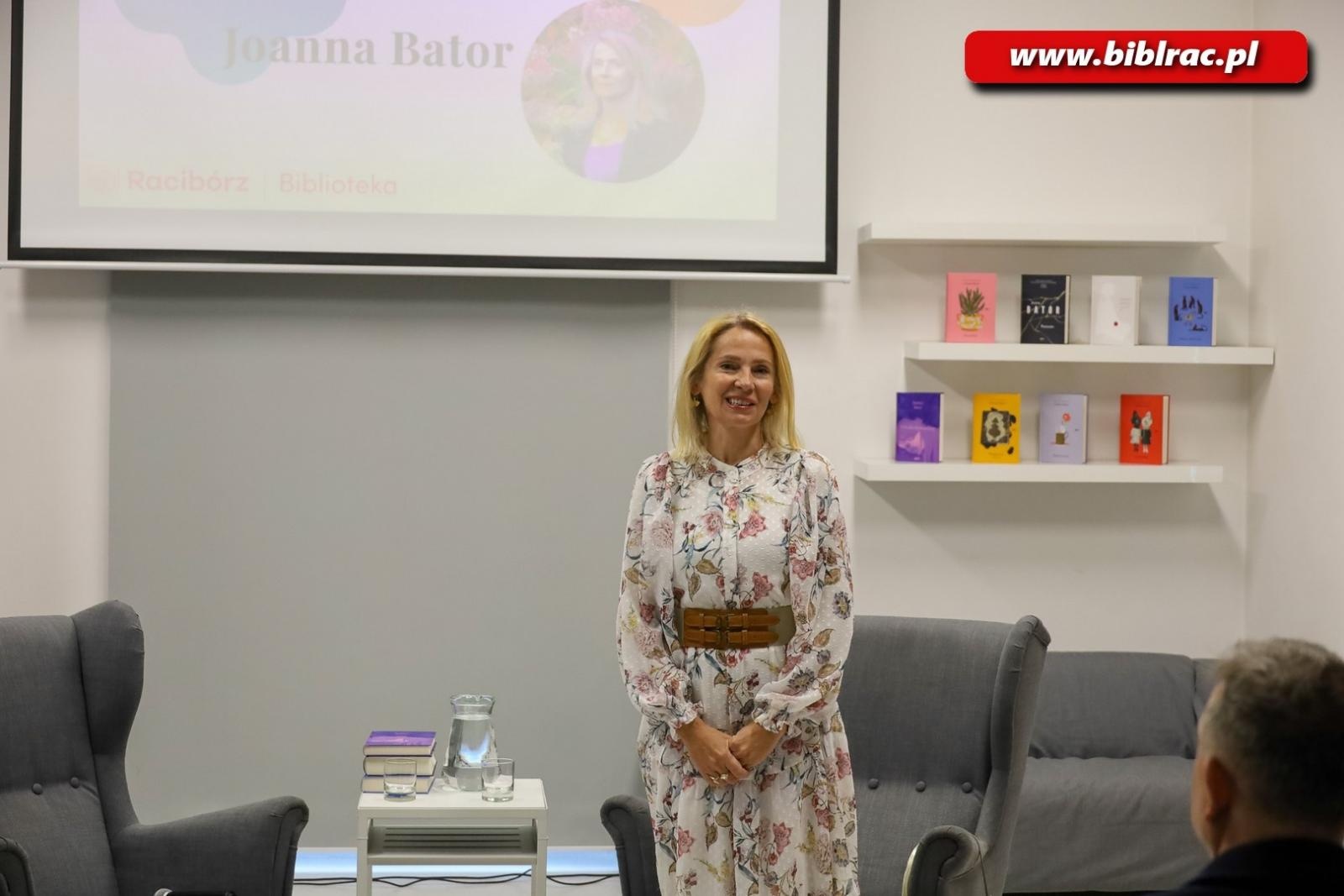 Zdjęcie w galerii na portalu naszraciborz.pl: Joanna Bator w raciborskiej bibliotece wiadomości z regionu